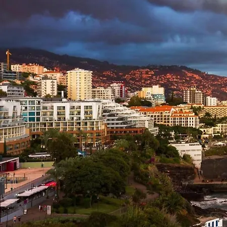 Do Mar * Funchal (Madeira)