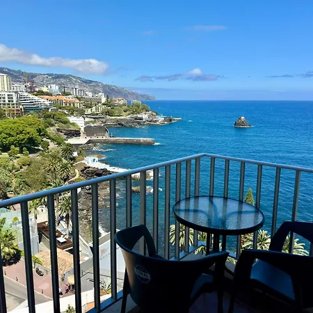 Do Mar * Funchal (Madeira)