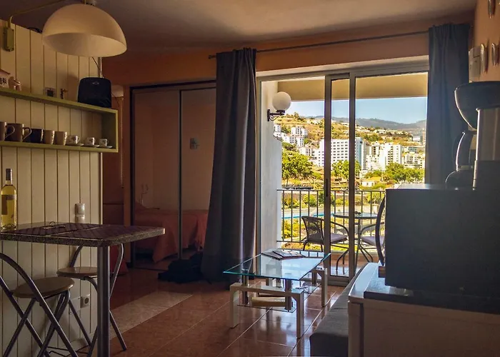 Апартаменты Do Mar Фуншал